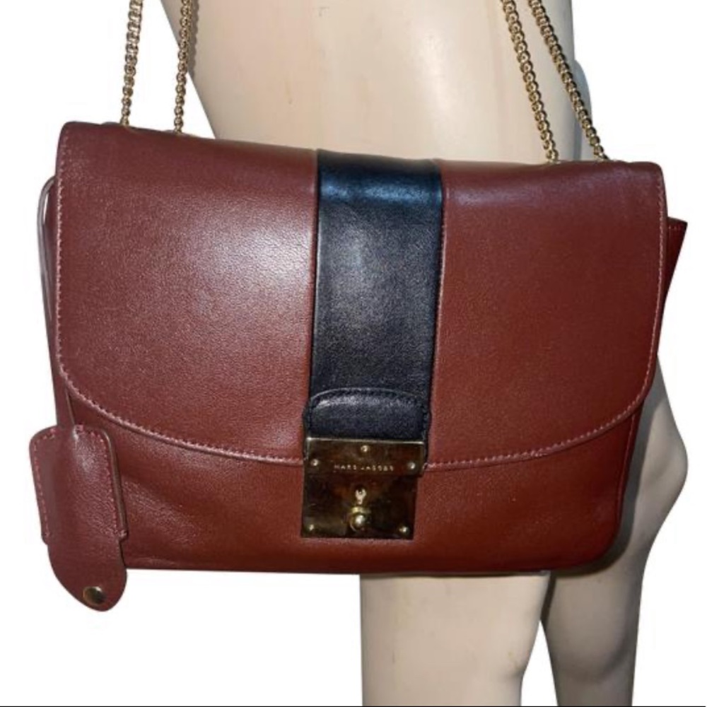 Marc Jacobs Leather Mini Polly Crossbody Key Lock Closure Chain Handbag